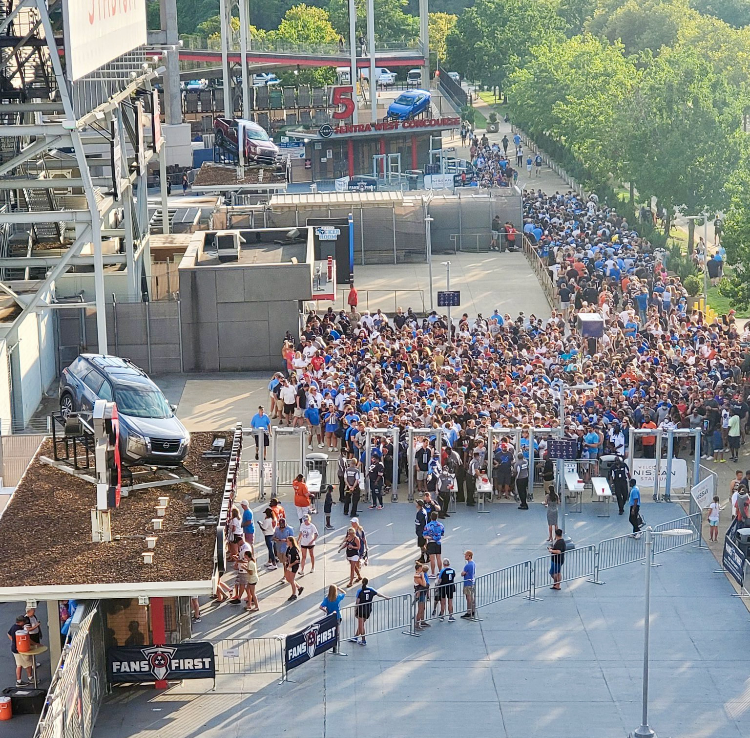 Photo of Gate 3 Entrance Line at Nissan Stadium in Nashville, Tennessee
