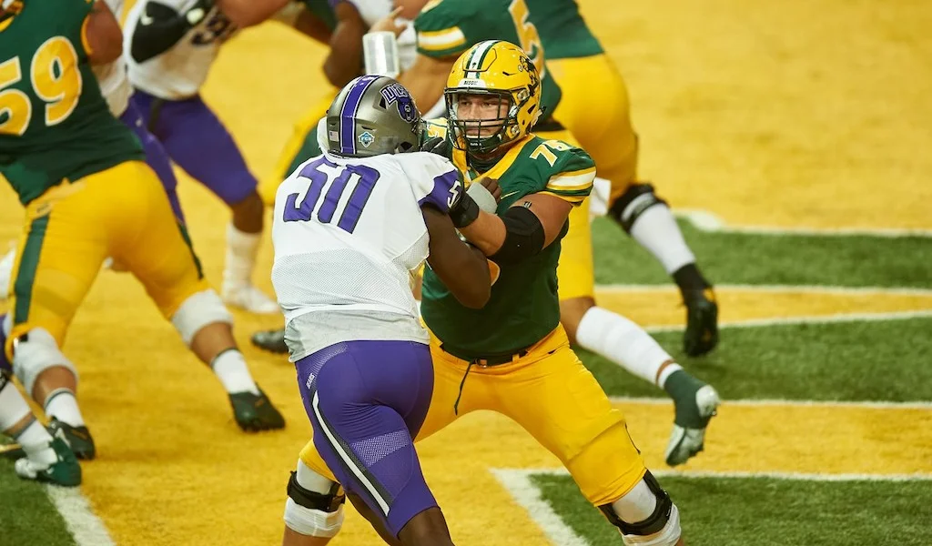 Dillon Radunz 20201003 FB UCA ZL 151