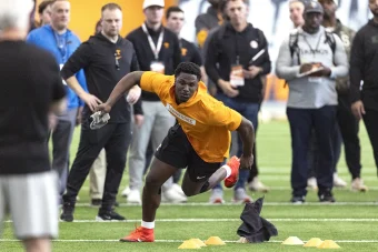 The Tennessee Titans' Best Options at No. 35 in the Draft
