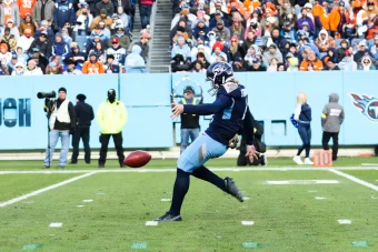 Injury Updates on Titans' Ryan Stonehouse, Caleb Farley