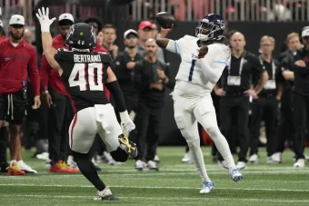 As Titans Shifted Lineup, Cam Ward's Targets and Accuracy Wavered in Atlanta