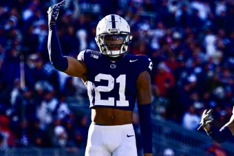 Titans Surprise, Grab Run-Stopping Safety Kevin Winston in Third