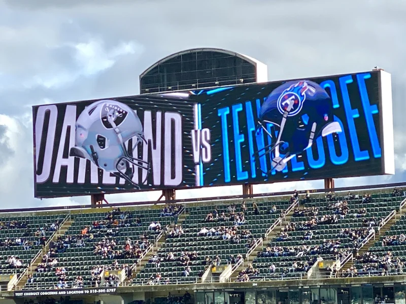 RaidersTitans