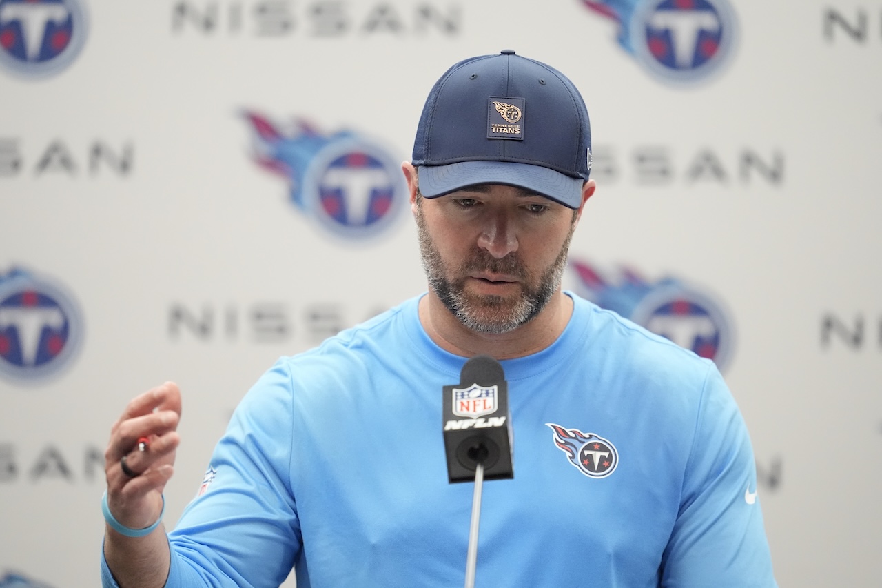  Tennessee Titans head coach Brian Callahan speaks during a news conference after an NFL football game against the Indianapolis Colts, Sunday, Sept. 21, 2025, in Nashville, Tenn. (AP Photo/George Walker IV)