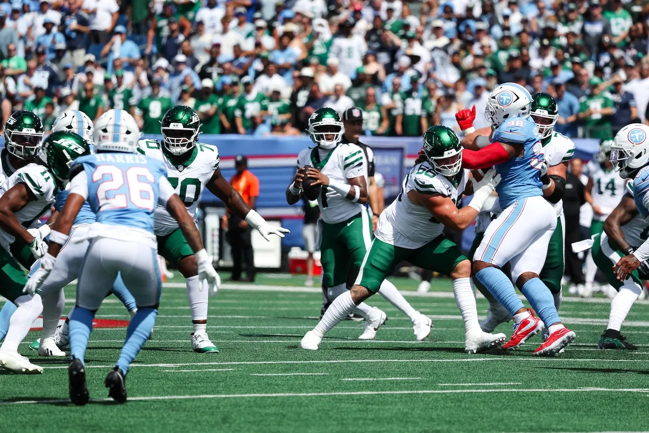 Geno Smith in a clean pocket