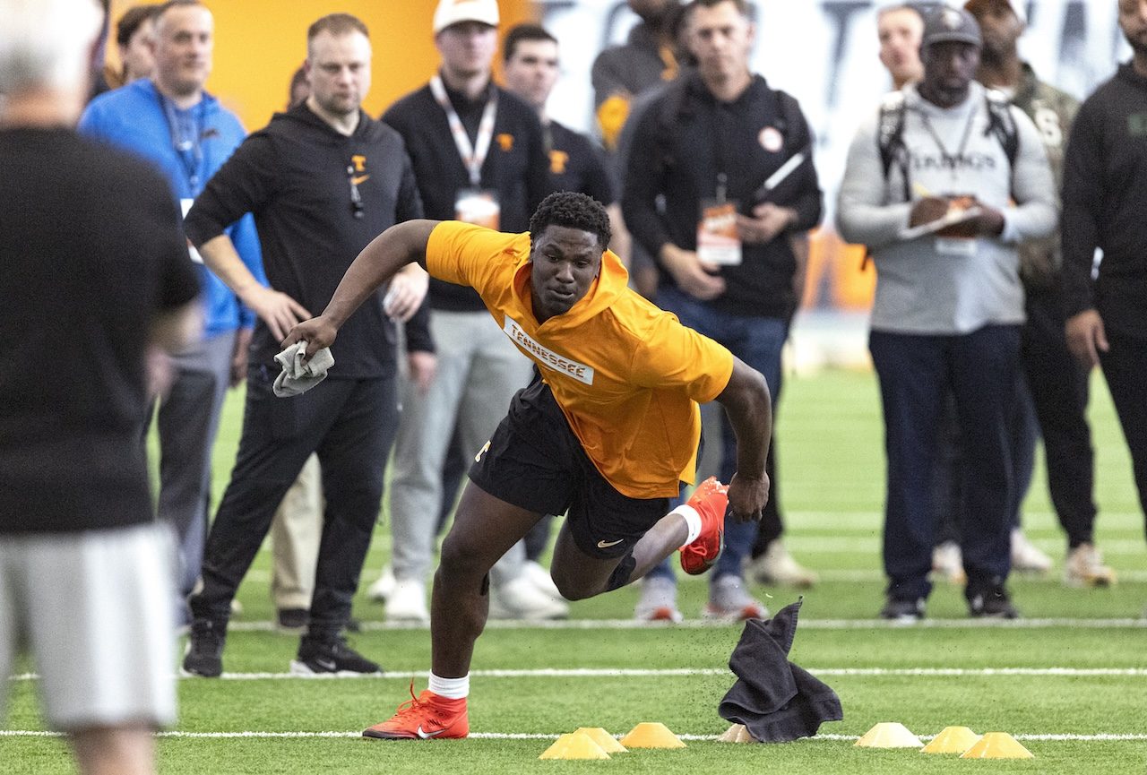 The Tennessee Titans' Best Options at No. 35 in the Draft
