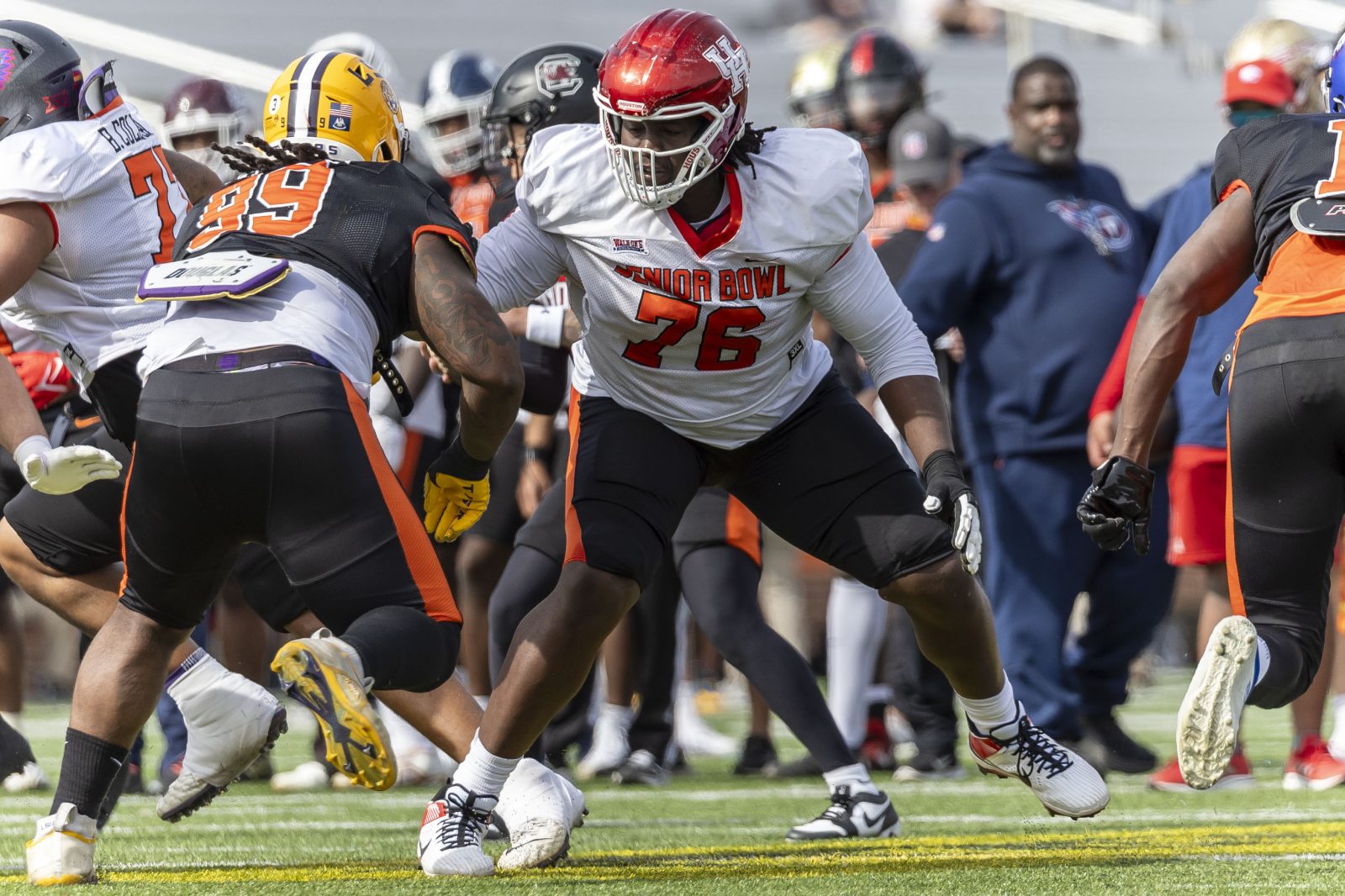 Best Options With Titans' Top Two Picks and Why a Trade is So Vital