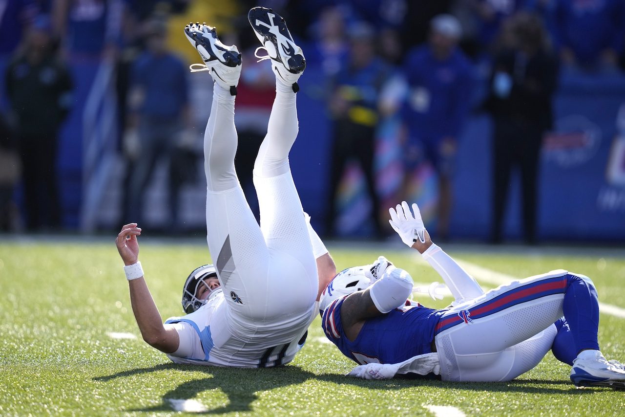 Fourth-Down Calls, Plenty More Sink Titans in Buffalo 