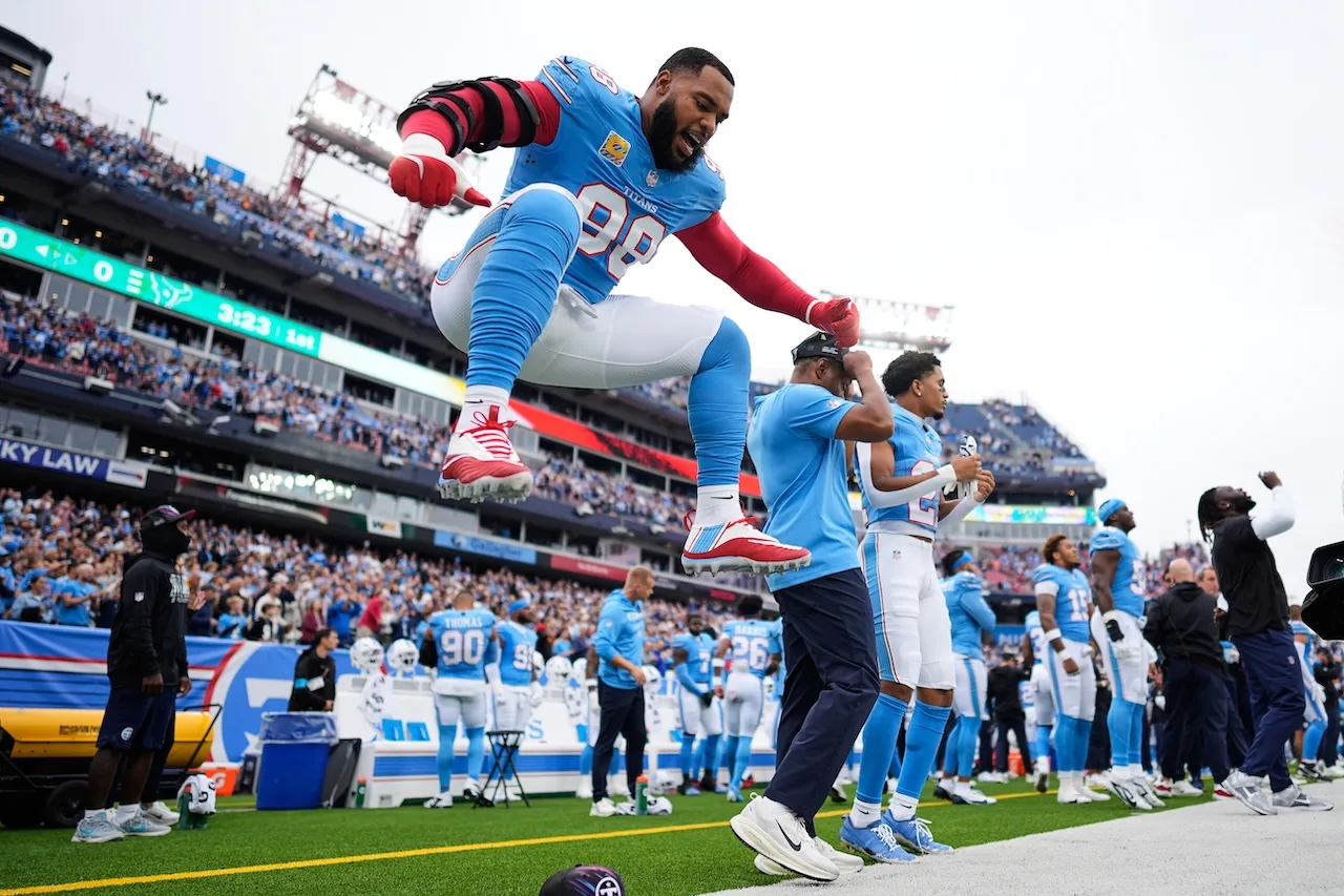  Houston Texans defensive tackle Sheldon Rankins (98) prepares for the first half of an NFL football game against the Houston Texans in Nashville, Tenn., Sunday, Oct. 11, 2026. (AP Photo/George Walker IV)