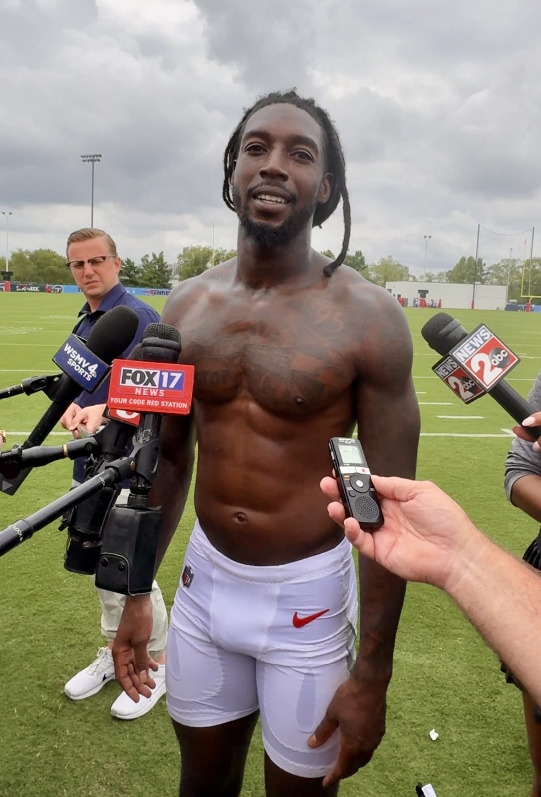 After Weekend in Pads, Titans Should Approach 'Football Shape'