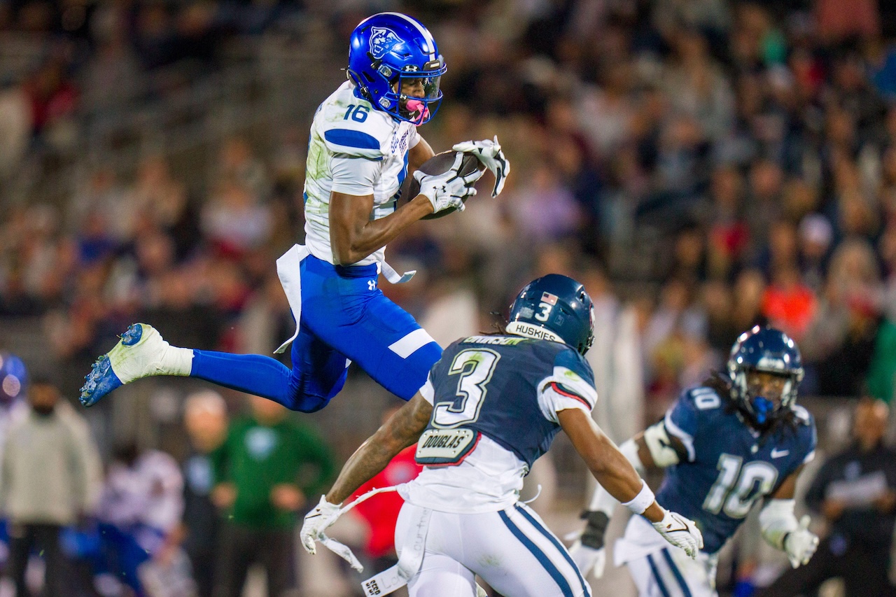 East Hartford, CT, USA. 1st Nov, 2024. Georgia State Panthers wide receiver Ted Hurst (16) jumps for a reception over Connecticut Huskies defensive back D'Mon Brinson (3) during an NCAA football game at Pratt & Whitney Stadium in East Hartford, CT. Rusty Jones/Cal Sport Media (Credit Image: © Rusty Jones/Cal Sport Media). Credit: csm/Alamy Live News 