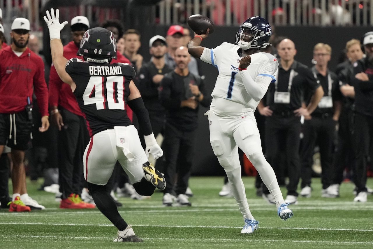 As Titans Shifted Lineup, Cam Ward's Targets and Accuracy Wavered in Atlanta