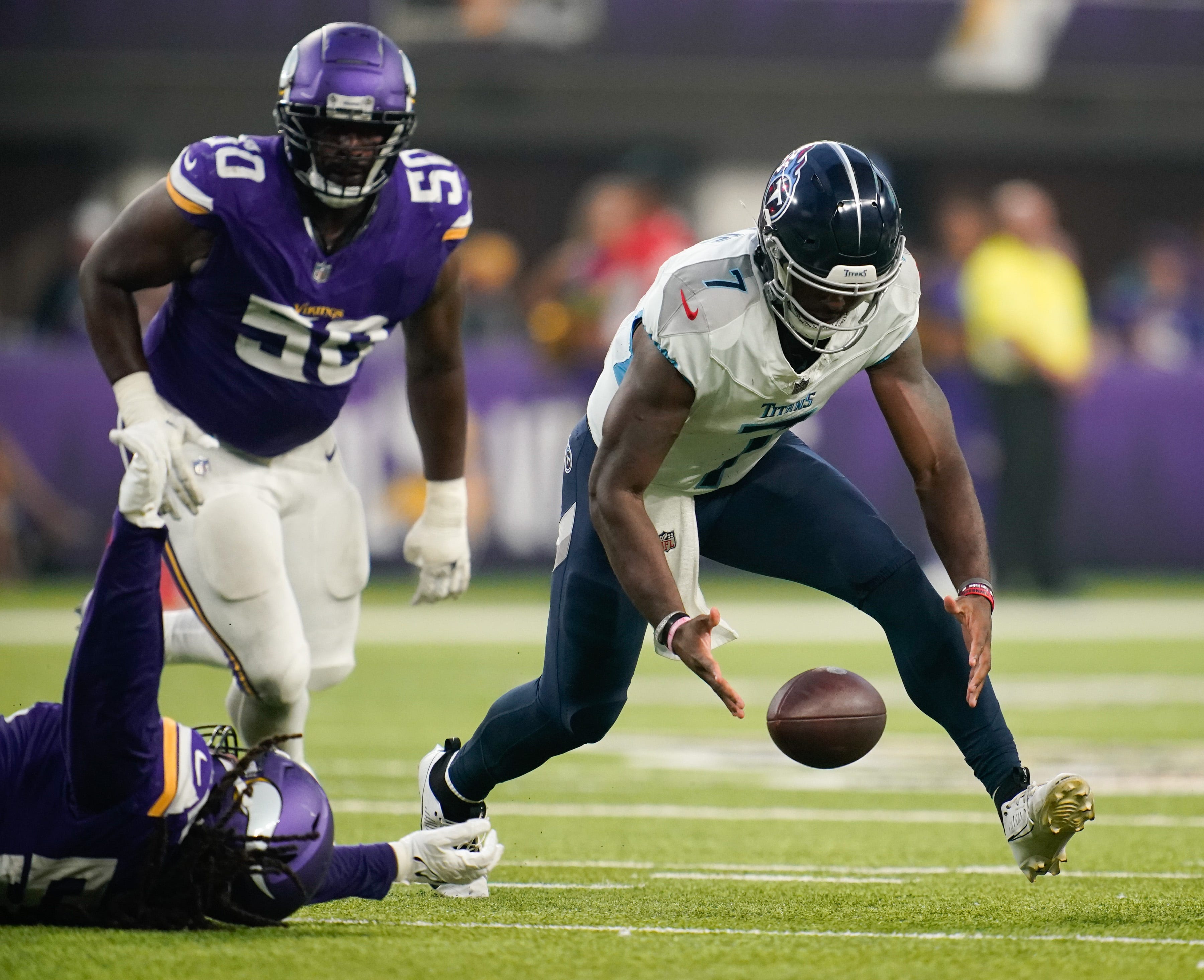 Titans' Malik Willis Leaves A Lot Of Questions With Play Against Vikings